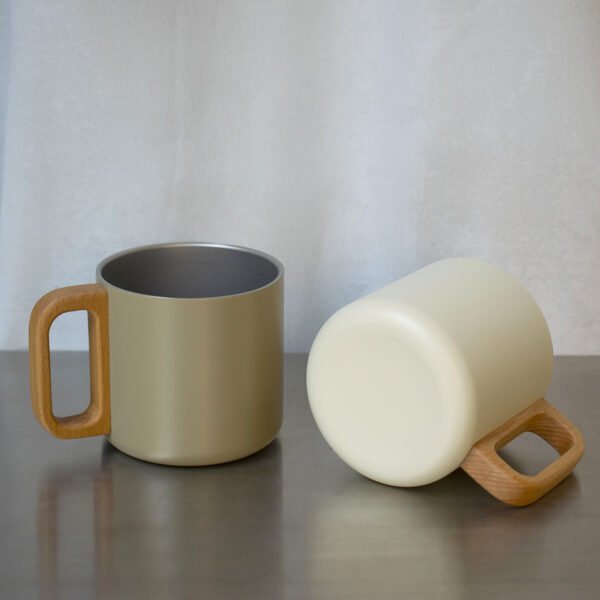 400ml stainless steel mug with wood handle and lid (copy)